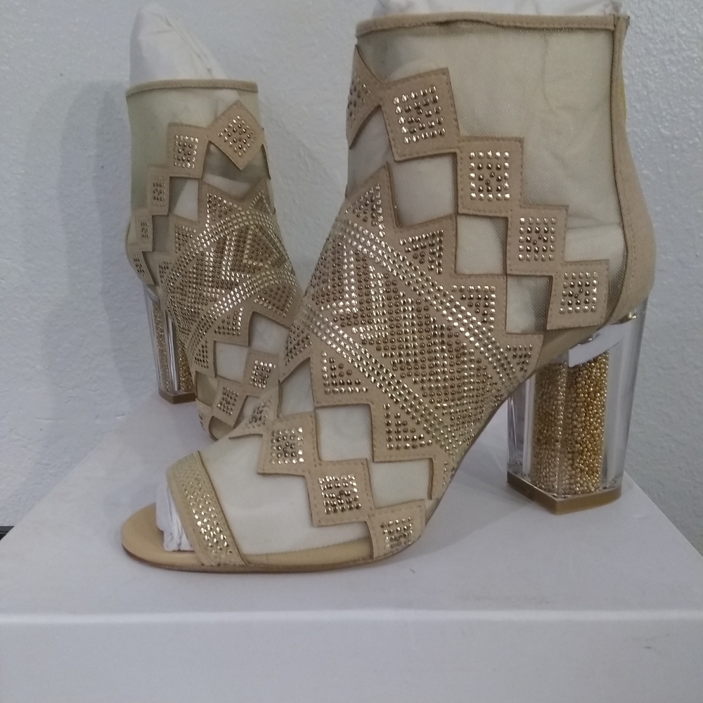 Katy Perry nude ankle boots